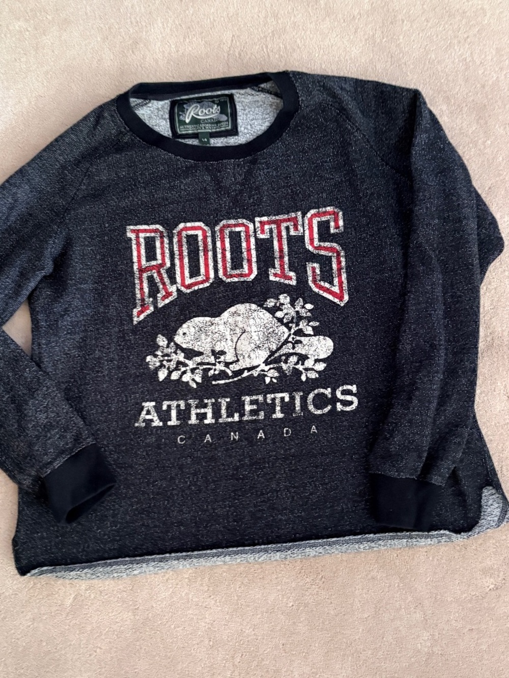 Distressed Roots black sweatshirt